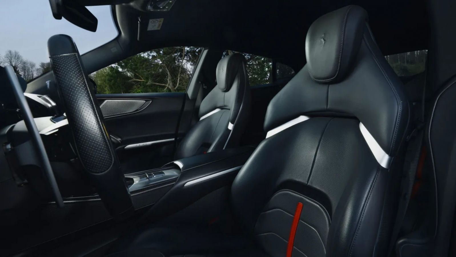 Ντεμπούτο για την Ferrari Purosangue Handling Speciale